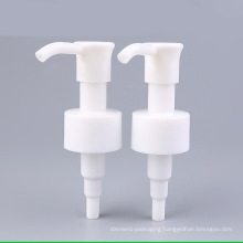 Factory Wholesale White Ribbed Cosmetic Treatment Pump (NP47)